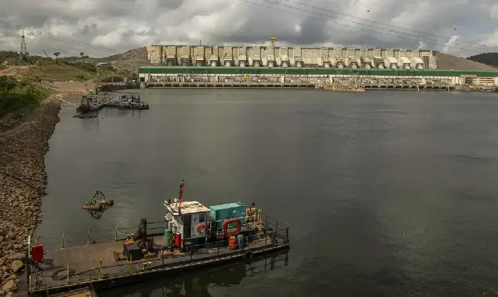 Após dez anos, Belo Monte ainda enfrenta críticas sociais e ambientais