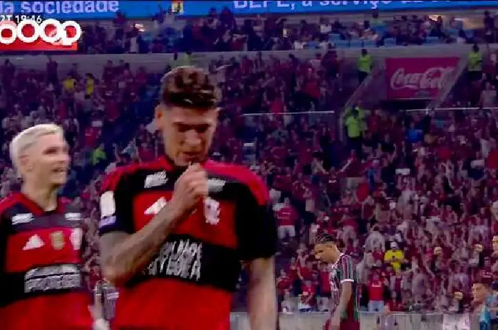 Carrascal marca o único gol de vitória rubro-negra no Maracanã