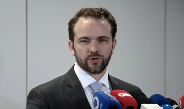 Novo Desenrola permitirá uso do FGTS para renegociação de dívidas Programa deve ser anunciado esta semana pelo governo