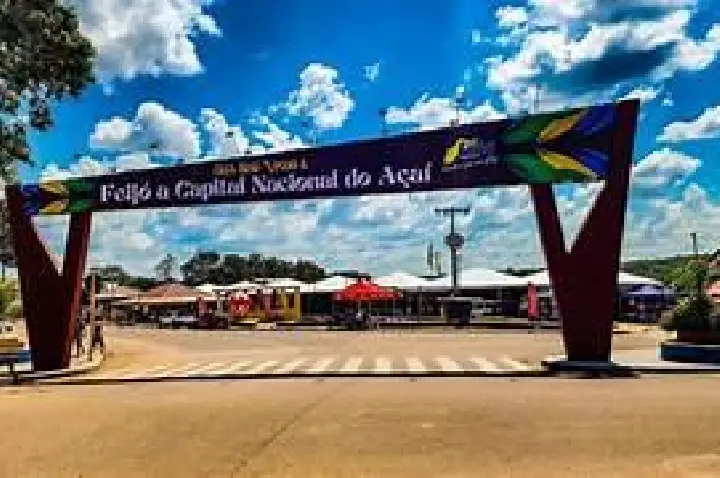 O Coração do Acre: Fé, Cultura e o Verdadeiro Sabor em Feijó, a Capital Nacional do Açaí
