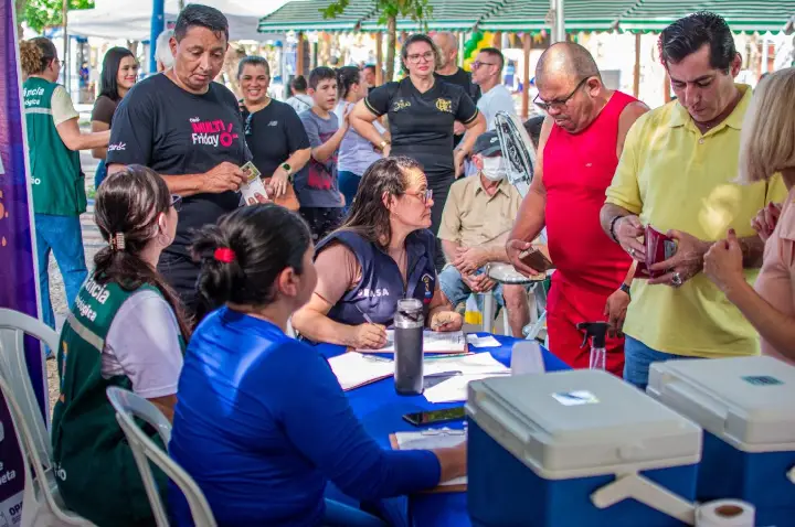 Prefeitura leva ação de saúde à comunidade do Bahia Velha em programação especial pelo Dia das Mães