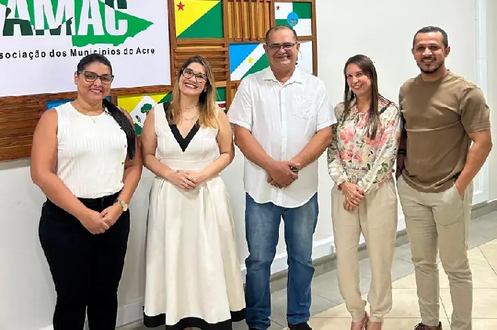 Tanízio Sá visita a AMAC e elogia trabalho técnico em apoio aos municípios do Acre