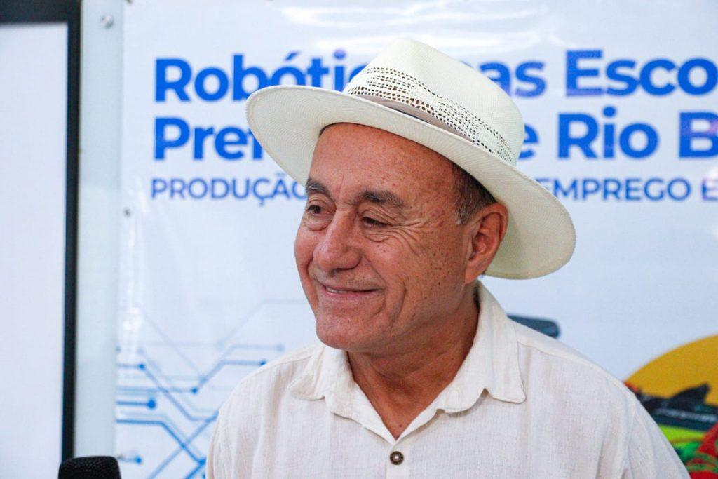 Bocalom protocola carta de renúncia