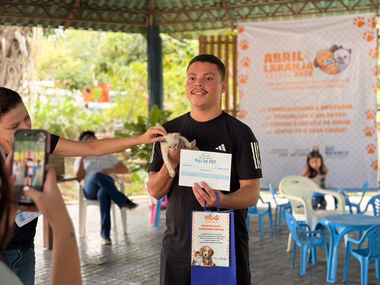 Feira no Horto Florestal garante 936 animais vacinados e 30 adoções em ação da Prefeitura de Rio Branco