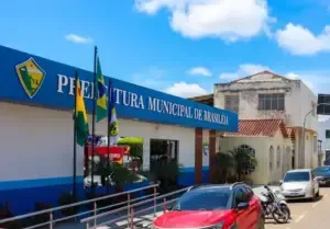 Prefeitura de Brasiléia capacita servidores sobre licitação, DFD e ETP